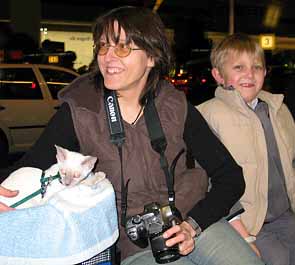 Claudia und Richard kurz vorm Abflug