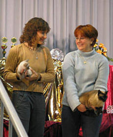 Carolin mit Angel und Susanne mit Yazoo bei der Prsentation Best in Show